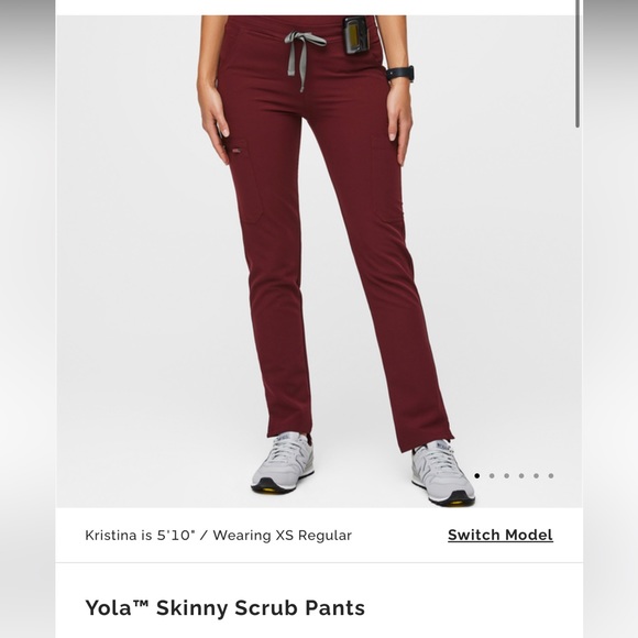 Burgundy FIGS scrub set - Picture 5 of 5